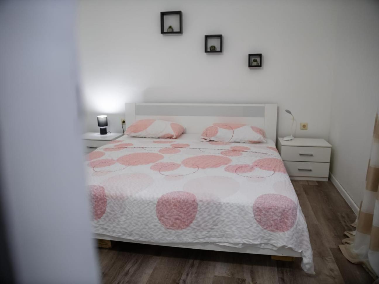 Apartment Ground Floor With Parking Erny Pula Extérieur photo