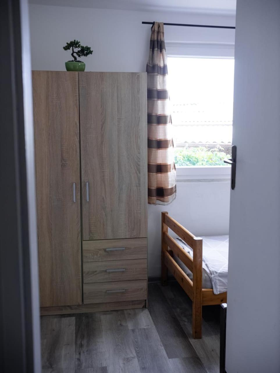 Apartment Ground Floor With Parking Erny Pula Extérieur photo